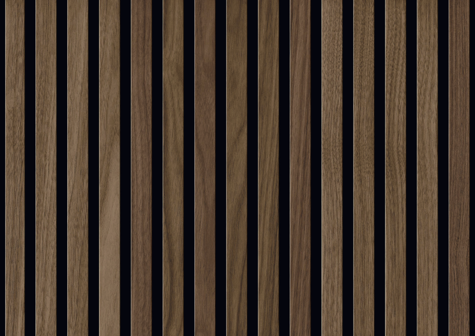 Lamelles verticales en bois dans des tons alternés de brun et de noir, créant un motif rayé. Les lattes sont régulièrement espacées et couvrent l'ensemble de l'image, ce qui lui confère un aspect moderne et texturé.