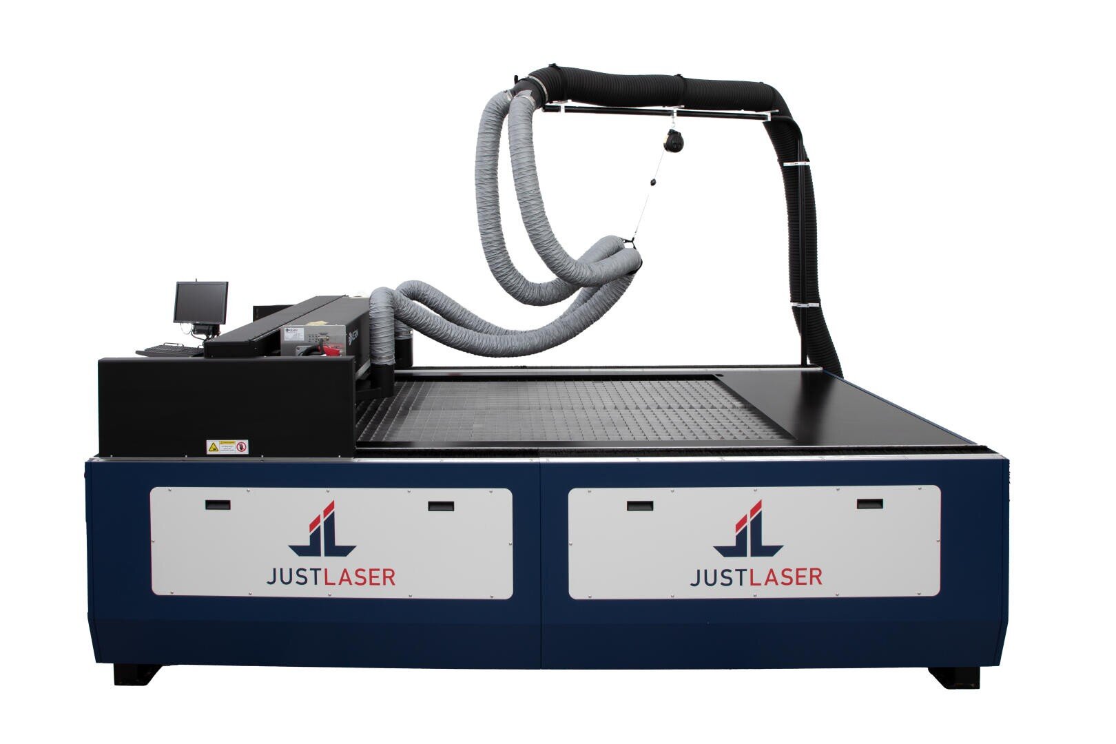 Eine große industrielle Laserschneidmaschine mit JustLaser-Branding, mit flachem Schneidbett, Bedienfeld und flexiblen Absaugschläuchen, die über der Maschine verlaufen.